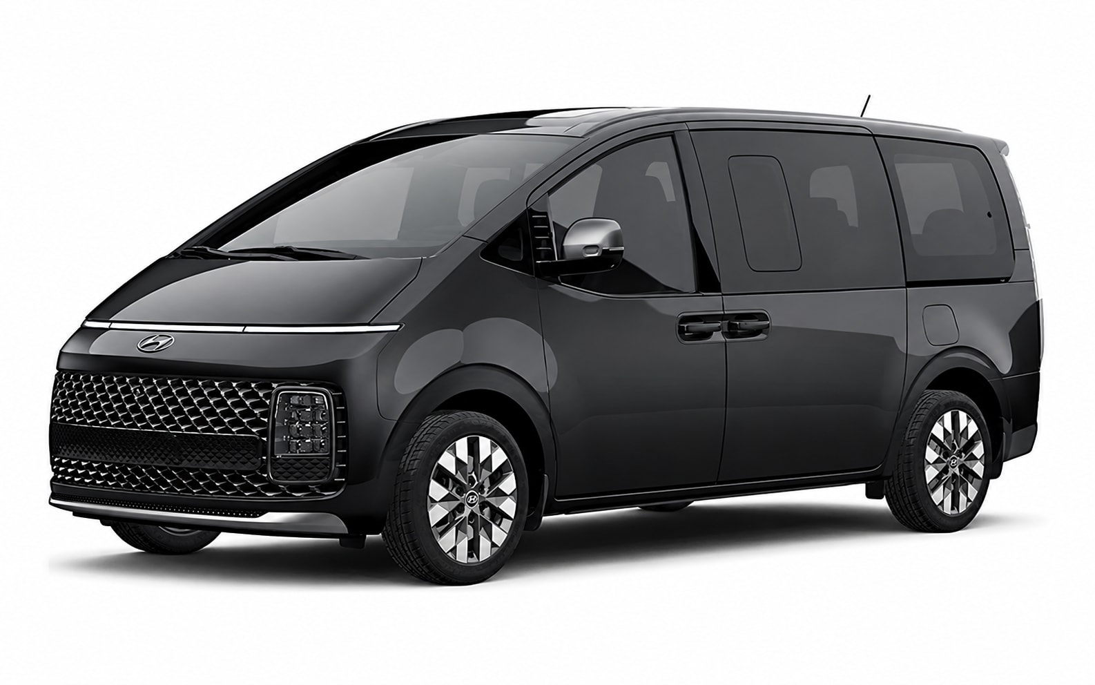 Hyundai Staria rental with driver Riyadh
